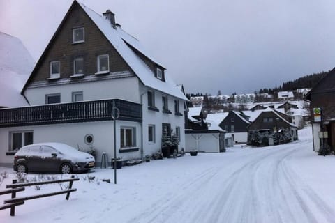 Property building, Winter