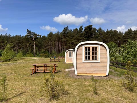 Naturcamping Lüneburger Heide - Chalets & Tiny Häuser Terrain de camping /
station de camping-car in Soltau