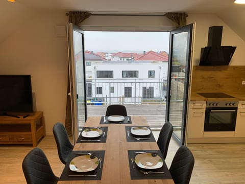 Neighbourhood, Balcony/Terrace, Dining area