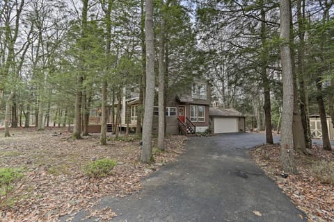 Blakeslee Hideaway with Lake Access 3 Mi to Ski! House in Tunkhannock Township