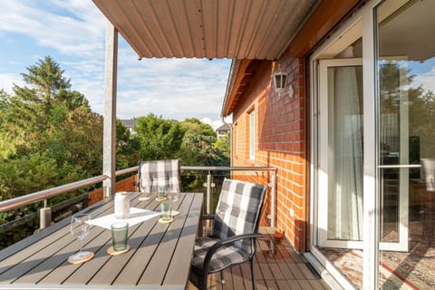 Balcony/Terrace, Dining area, Garden view