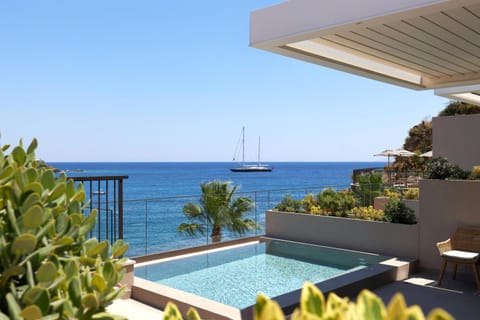 Day, Natural landscape, Pool view, Sea view, Swimming pool