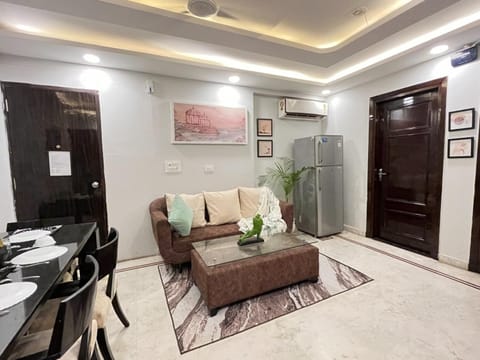 Living room, Photo of the whole room, Seating area, air conditioner