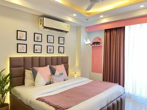 Bed, Photo of the whole room, Bedroom, air conditioner