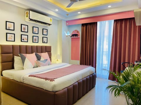 Bed, Photo of the whole room, Bedroom, air conditioner