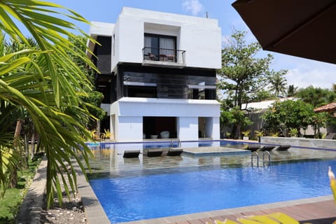 Property building, Swimming pool