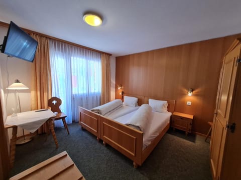 Hotel Krone - only Bed & Breakfast Hotel in Saas-Fee
