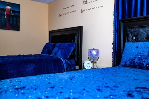 Sweet Home Georgia - Entire 3 bedroom Luxury Haus in Norcross