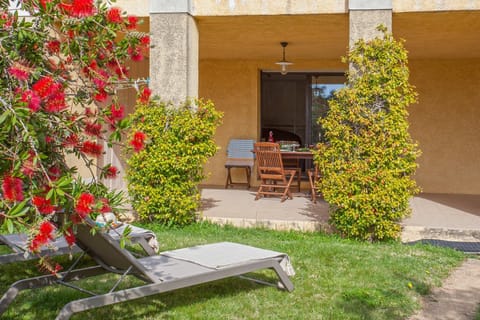 location de vacances figuier avec jardin barbecue piscine chauffée à Calvi Apartment in Calvi