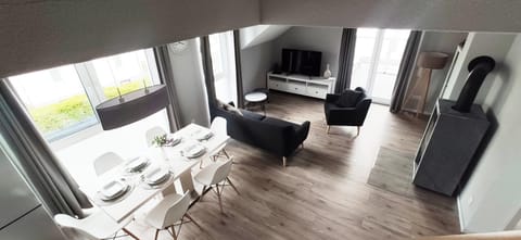 moderne Neubau-Wohnung mit Kamin und 35qm Dachterrasse Apartment in Villingen-Schwenningen