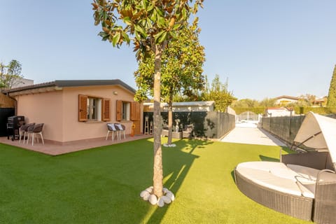 Property building, Garden, Garden