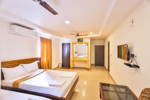 Hotel Golden Bliss Hotel in Puducherry