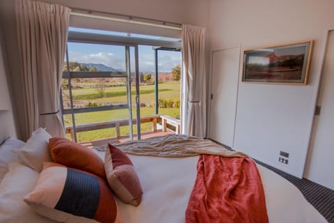 Mountain Glass - Ohakune Holiday Home House in Ohakune