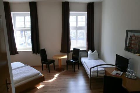 Hotel Schweizer Hof Bed and Breakfast in Halle Saale