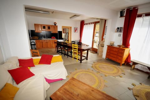 Gîte le Rocher - Apartment on the ground floor for 8 people Apartamento in La Grave