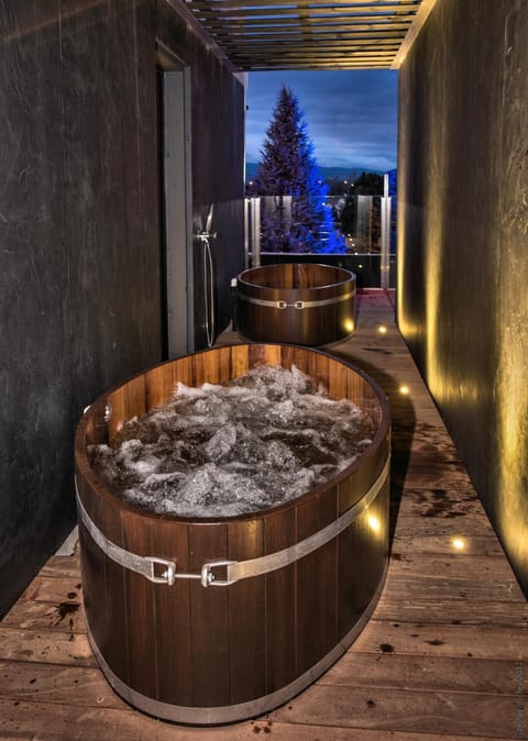 Hot Tub, Spa and wellness centre/facilities