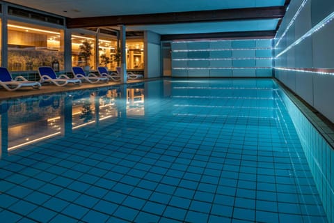 Spa and wellness centre/facilities, Swimming pool