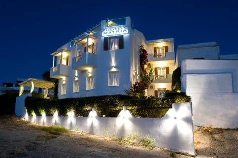 Ostria Hotel  Hôtel in Milos