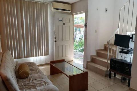 "Ximi y Samy Home" Casa con Alberca Condo in Acapulco