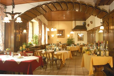 Hotel-Restaurant Moselblümchen Hôtel in Graach an der Mosel