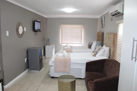 103onWallace Self Catering Guest House Bed and Breakfast in Cape Town