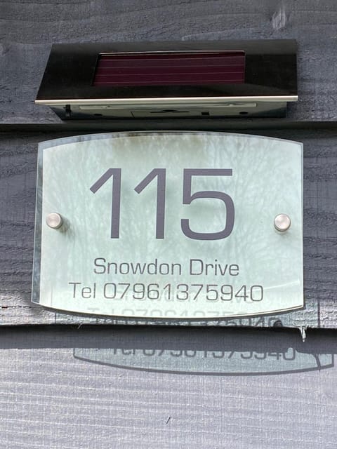 SNOWDON LODGE - GLAN GWNA HOLIDAY PARK CAERNARFON - Luxury Family Lodge House in Wales