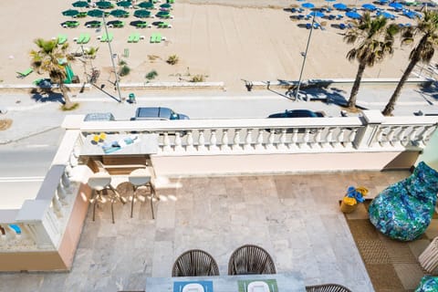 Balcony/Terrace, Beach, Sea view, Street view