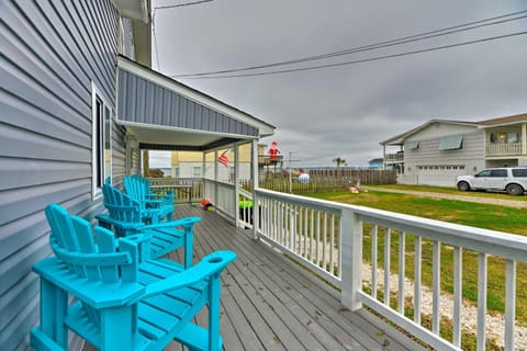 Luxe Cozy Crab Shack with Porch in Indian Beach! Casa in Indian Beach