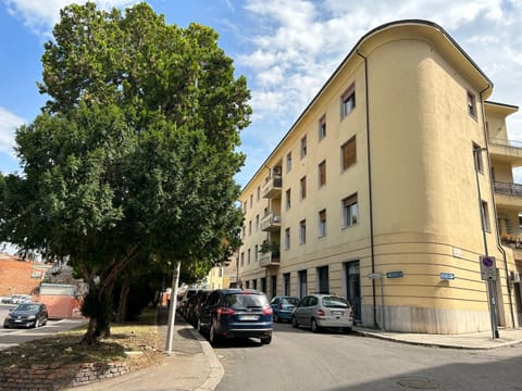 Property building, Street view, Location, Parking