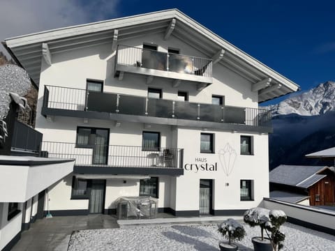 Property building, Day, Natural landscape, Winter, Mountain view