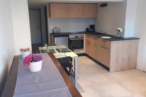 Logement entier 4 personnes Villefranche sur Saone Condo in Villefranche-sur-Saone