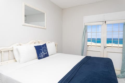 Bed, Bedroom, Sea view