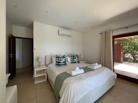 San Lameer Villa 1603 - 5 bedroom Luxury - 10 pax - San Lameer Rental Agency Villa in KwaZulu-Natal
