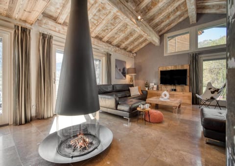 Living room, fireplace