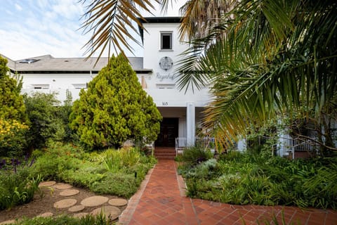 Luxury Apartments - Rozenhof Villa Apartment in Stellenbosch