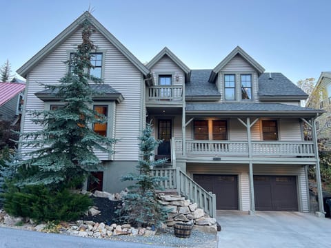 5 BR Large Home - Walk to Main St - 2 Master Suites House in Park City