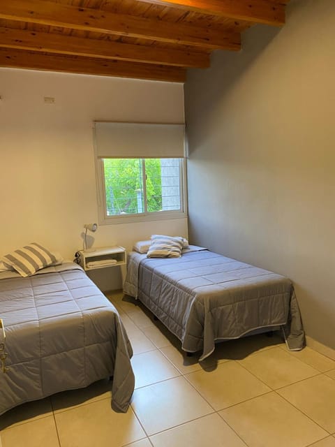 Departamento para 5 personas con cochera Apartment in Godoy Cruz