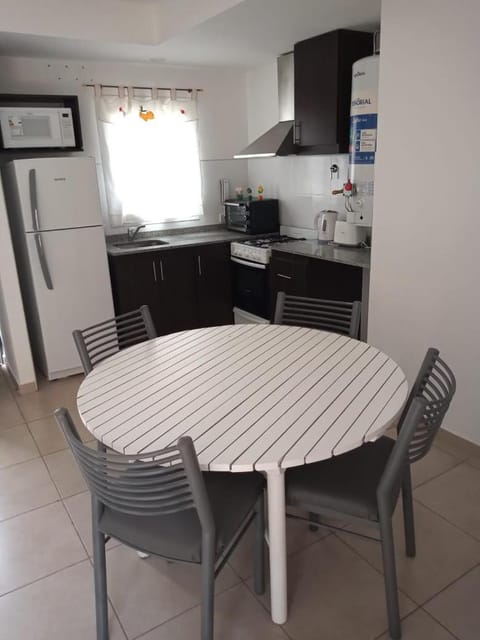 Departamento para 5 personas con cochera Apartment in Godoy Cruz