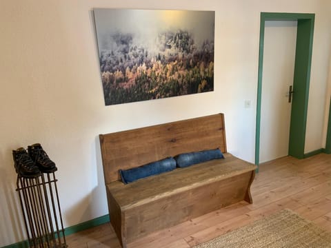 Seating area, Internal: Not applicable to any particular room