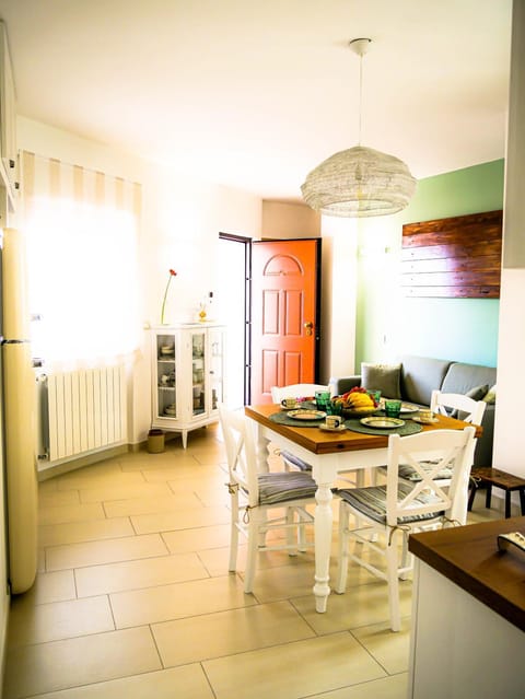 Cala Verdegiglio Home Apartment in Via Fiume