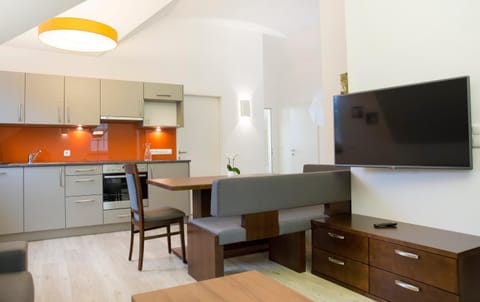 Kitchen or kitchenette, Living room