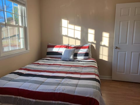 Dream Away Stay 5mins from Ft Bragg House in Fayetteville