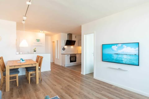 TV and multimedia, Kitchen or kitchenette, Dining area