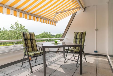 View (from property/room), Balcony/Terrace, Seating area