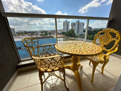 ZEUS - MODERNO COM WIFI, melhor Localização,máx 4 Apartment in São Carlos