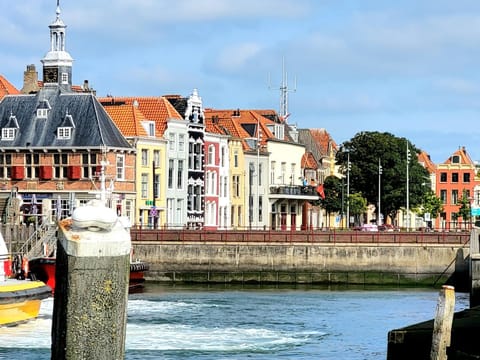 Rijksmonument Havenzicht, met zeezicht, ligging direct aan zee en centrum House in Vlissingen