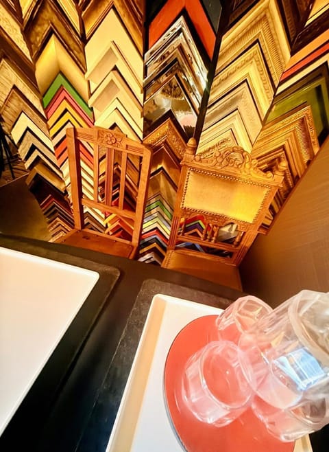 Secret Room votre LOVE ROOM coquine et insolite en espace privatif a Tournai Bed and Breakfast in Hauts-de-France