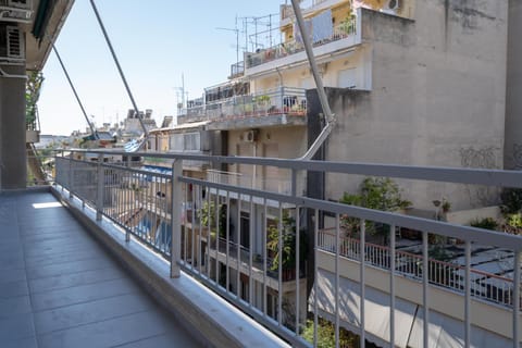 Balcony/Terrace, City view