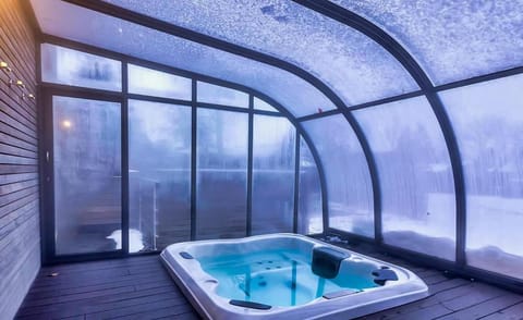 Winter, Hot Tub, Balcony/Terrace