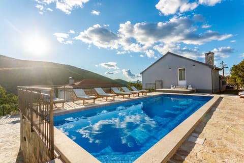 Villa Marija with heated pool Villa in Split-Dalmatia County